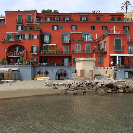 La Casetta Con La Spiaggia Nápoles Exterior foto